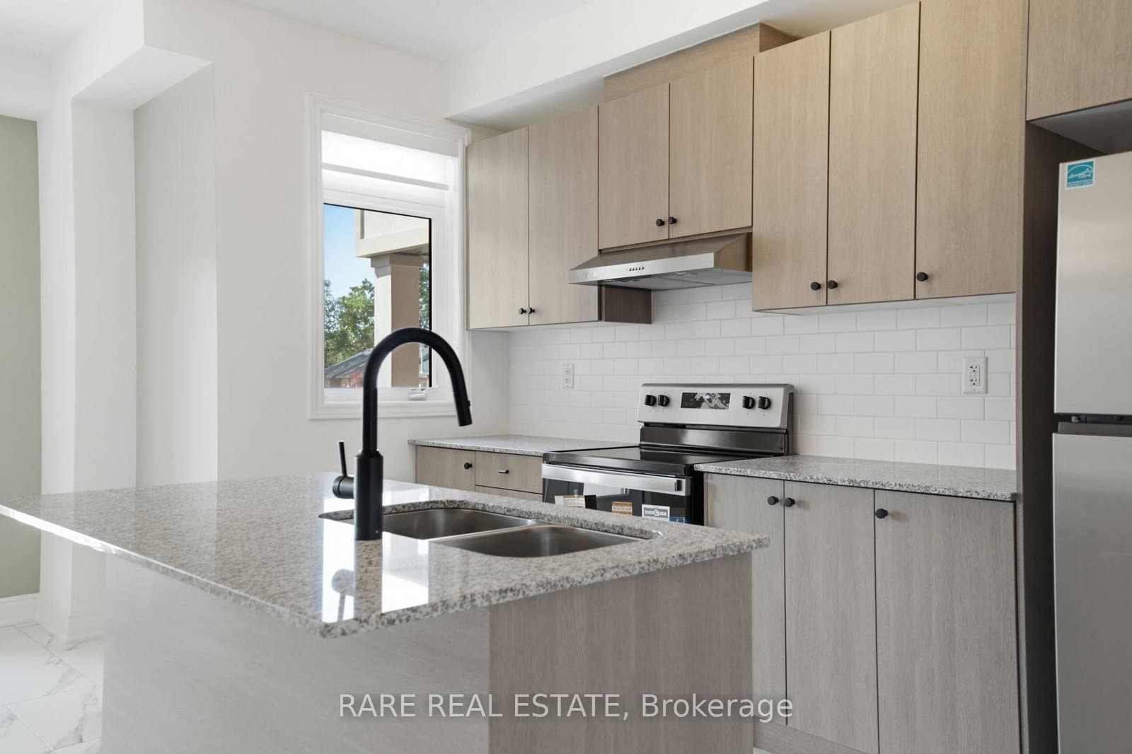6187 KINGSTON RD in Toronto