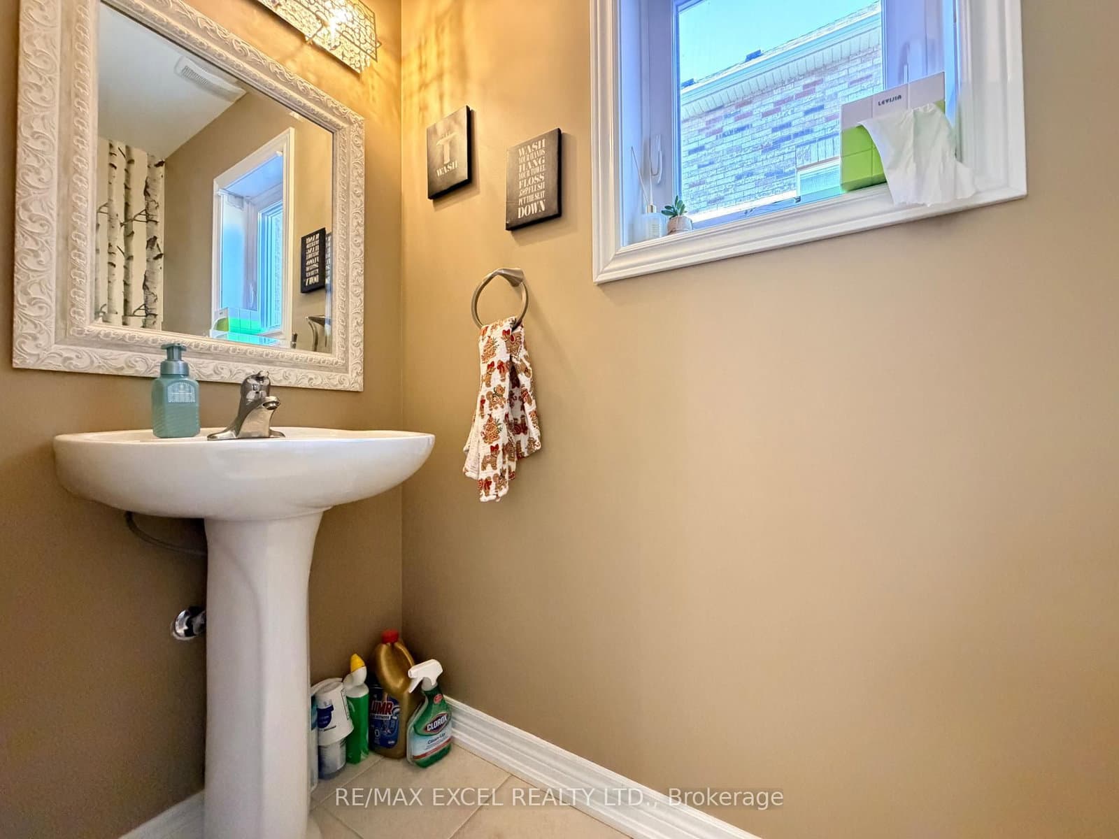 130 LAURENDALE AVE in Georgina - Property View