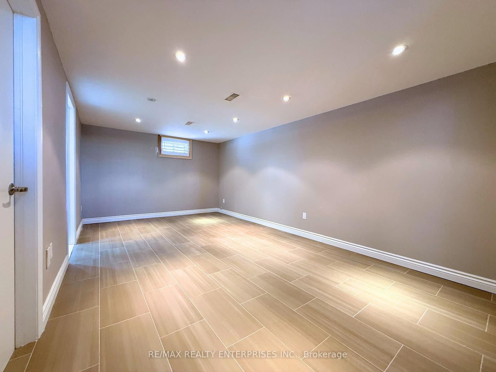 3 MOSSWOOD LN in Toronto - Property View