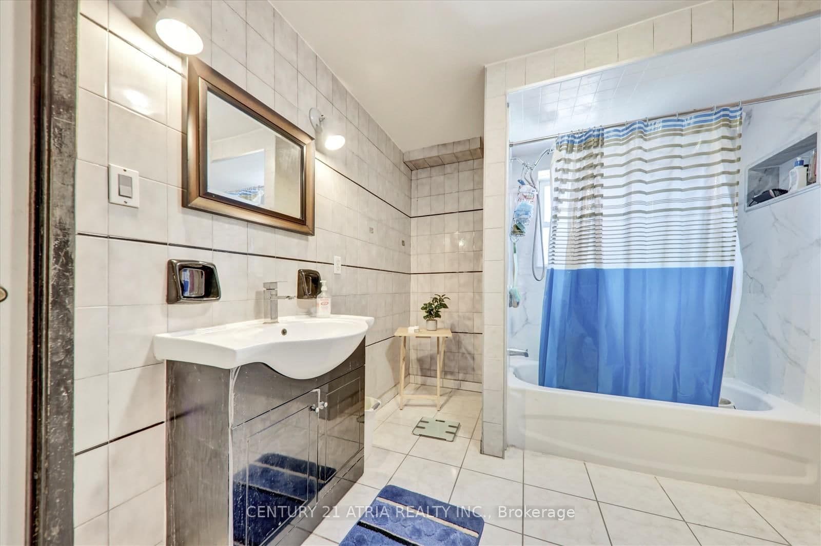 18 DE MARCO BLVD in Toronto - Property View