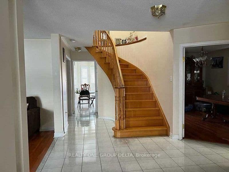 24 ARBORVIEW CRES in Toronto - Property View