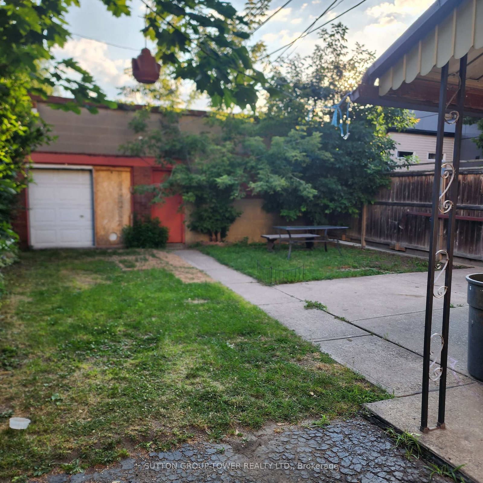 16 RUSSETT AVE in Toronto - Property View