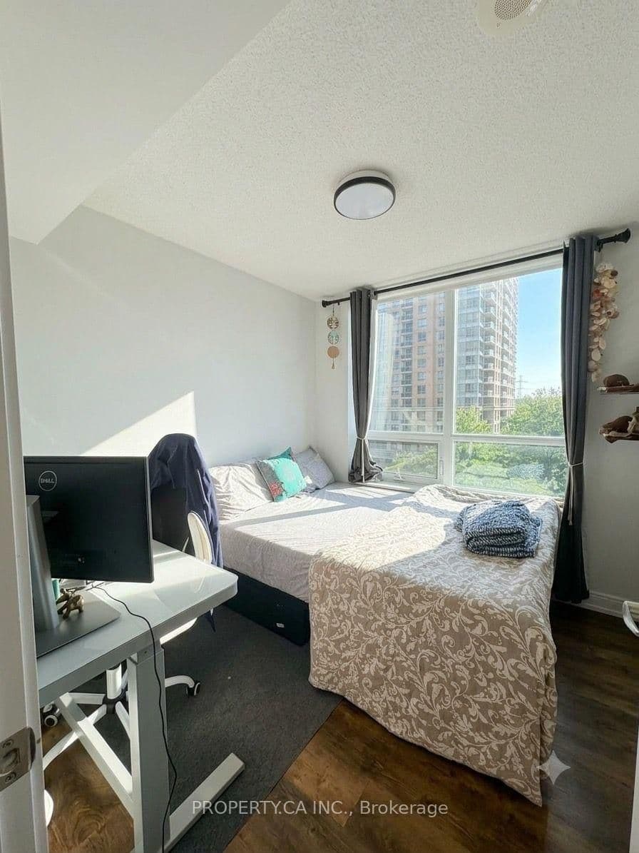 25 VIKING LN in Toronto - Property View