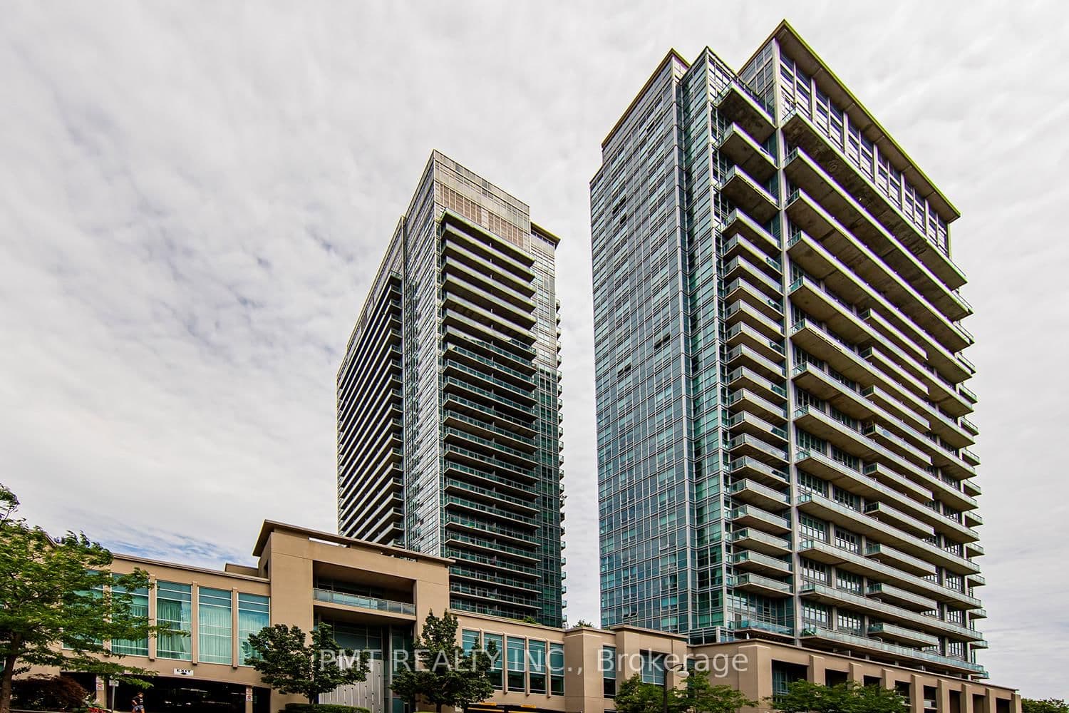 165 N LEGION RD in Toronto - Property View