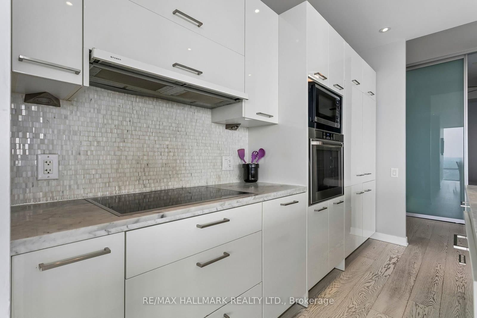 90 PARK LAWN RD in Toronto