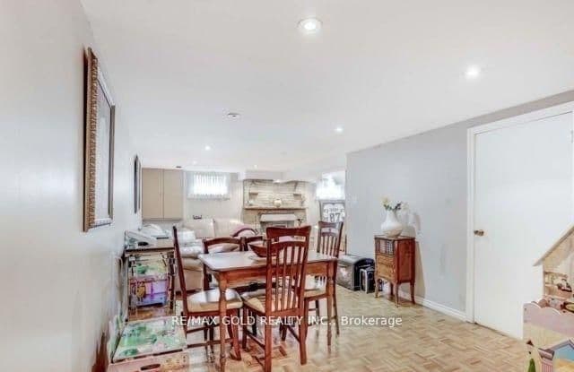 6 MONACO CRT in Toronto