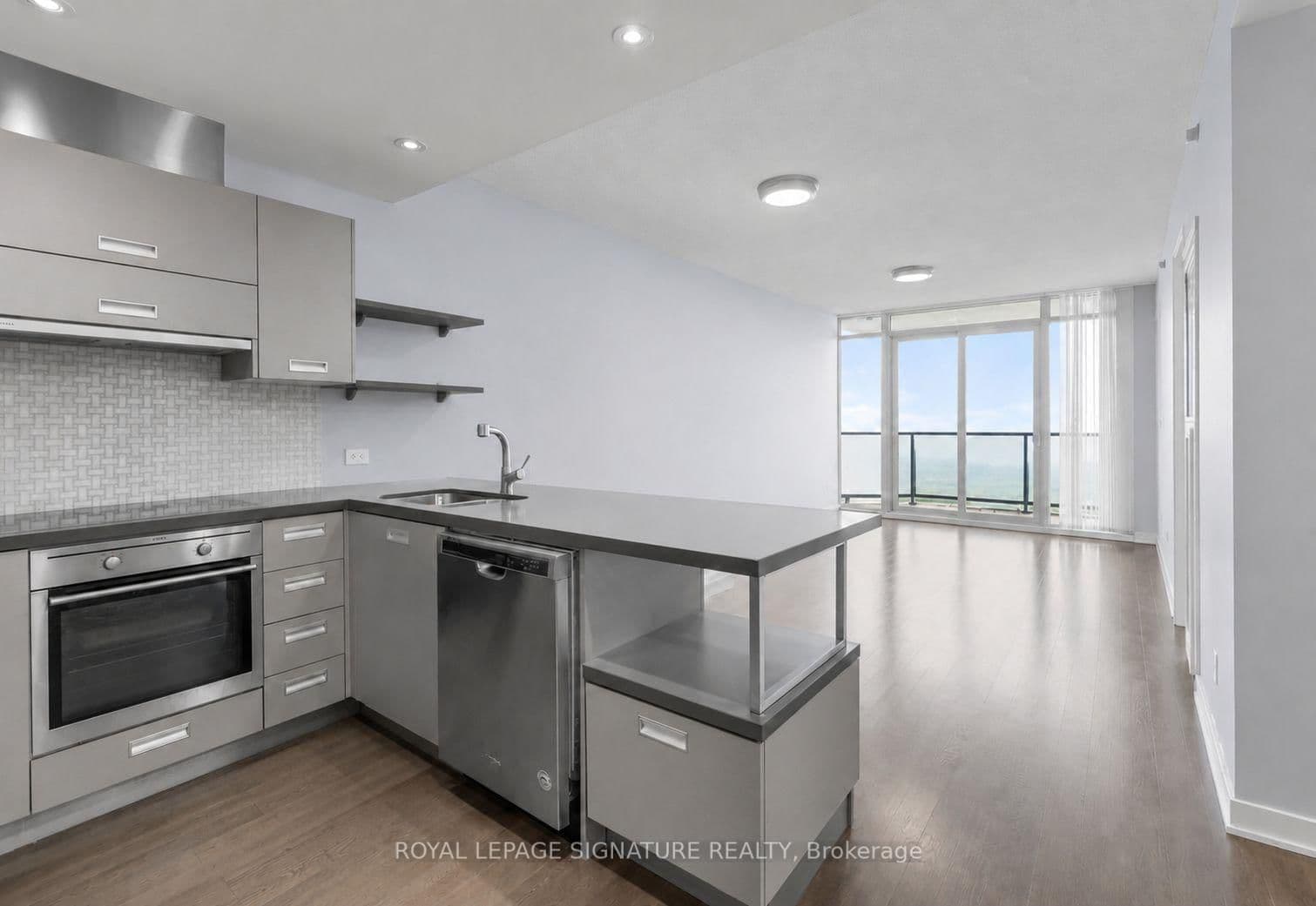 90 PARK LAWN RD in Toronto