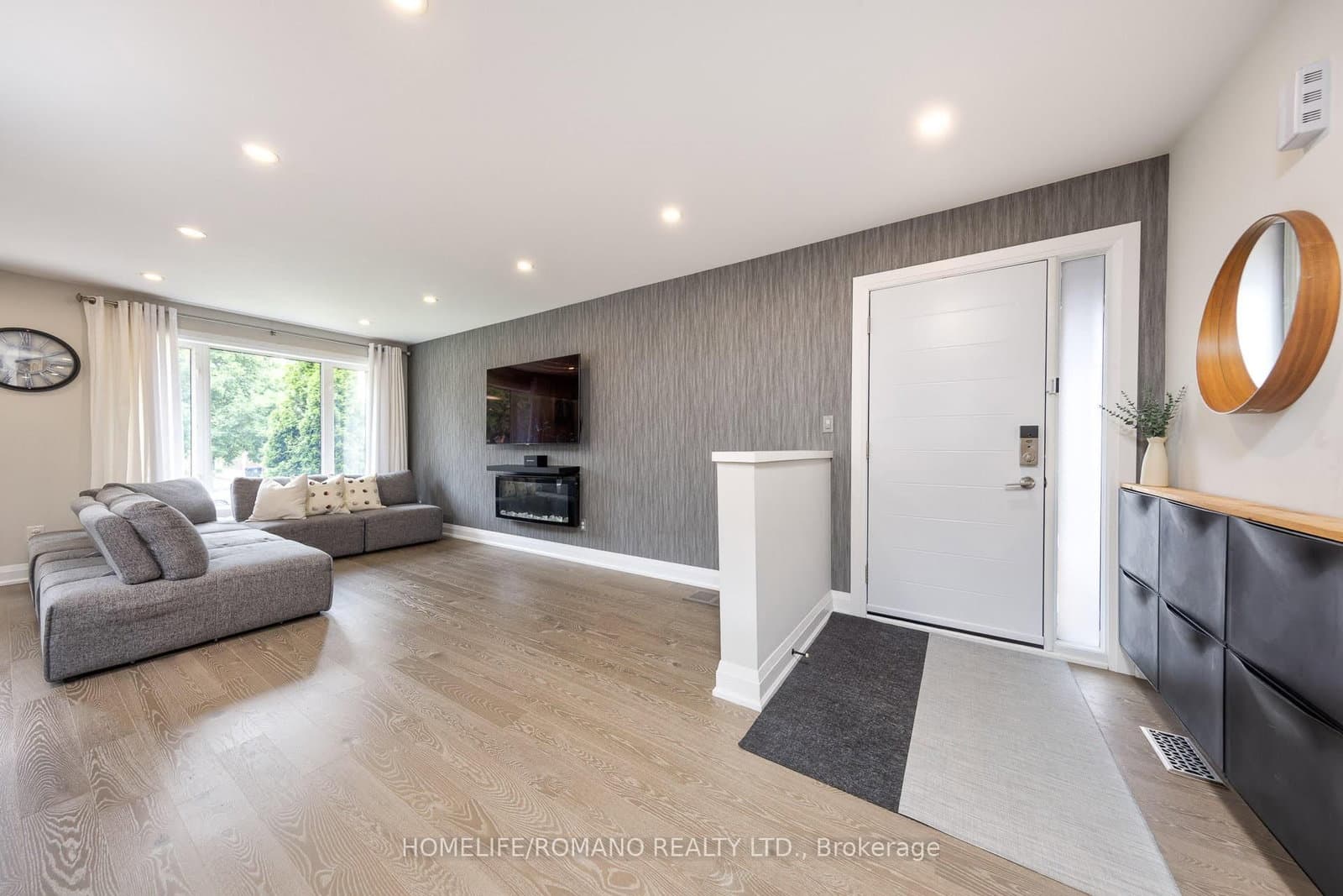 42 SELLMAR RD in Toronto
