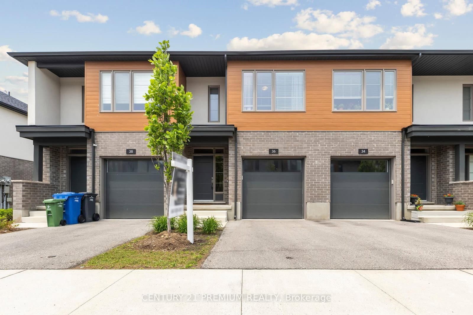 36 N STEEL CRES in Guelph - Property View
