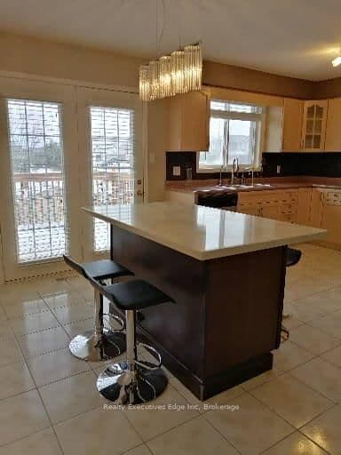 22 W CLAIRFIELDS DR in Guelph - Property View