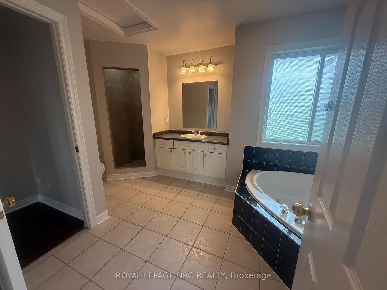 224 VANSICKLE RD in St. Catharines - Property View