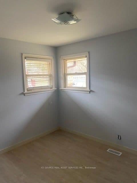 107 VANCOUVER DR in Guelph - Property View