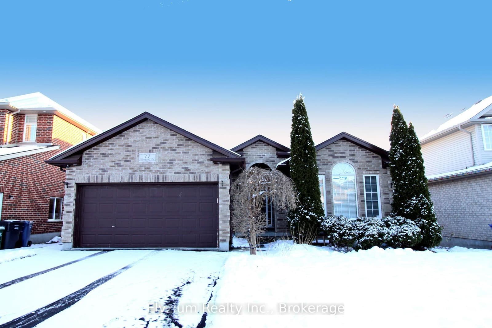 11 CREEKSIDE DR in Guelph - Property View