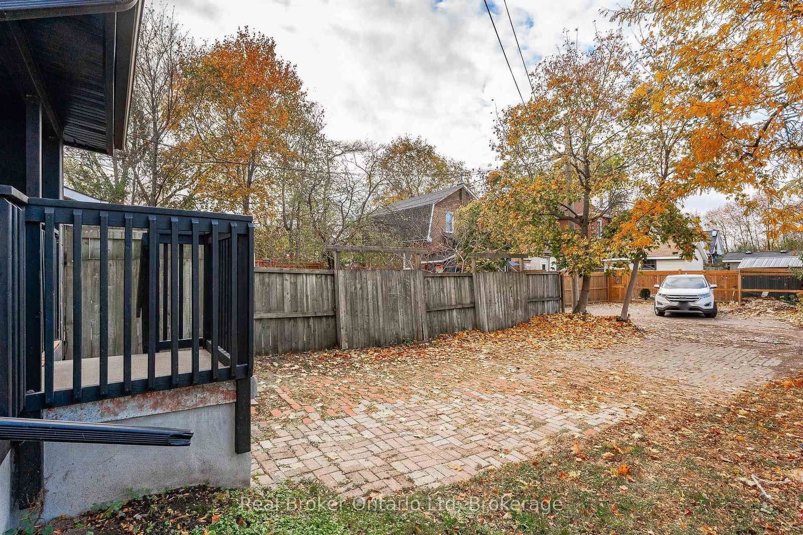 376 YORK RD in Guelph - Property View