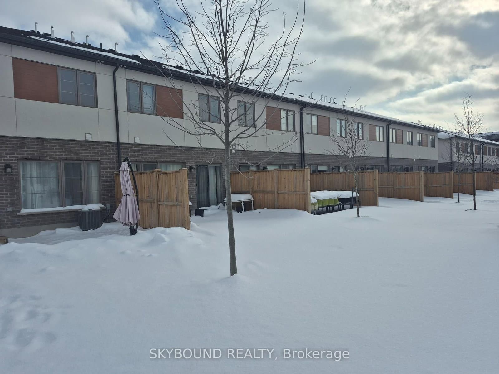 32 STEELE CRES in Guelph - Property View