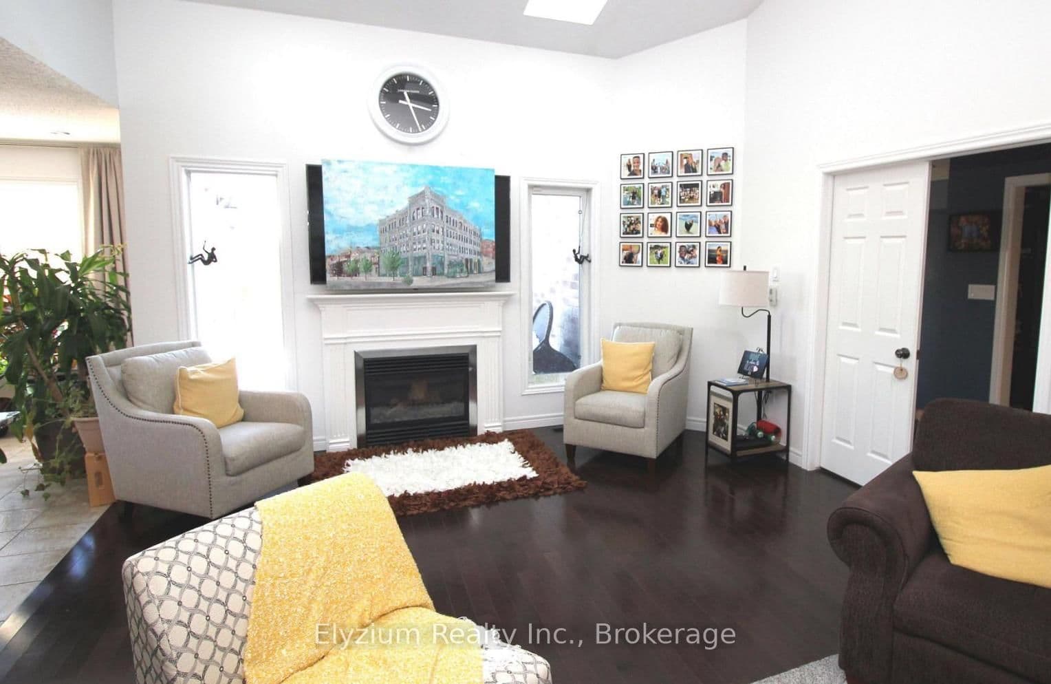 11 CREEKSIDE DR in Guelph - Property View