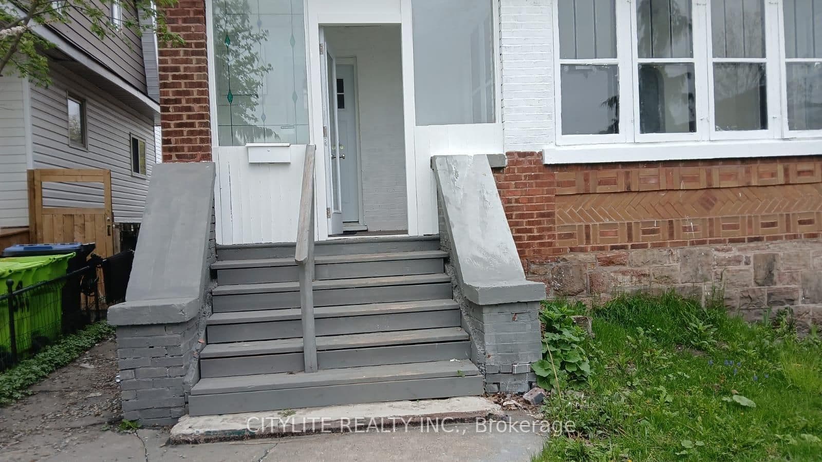 244 W ALBERT ST in Sault Ste. Marie