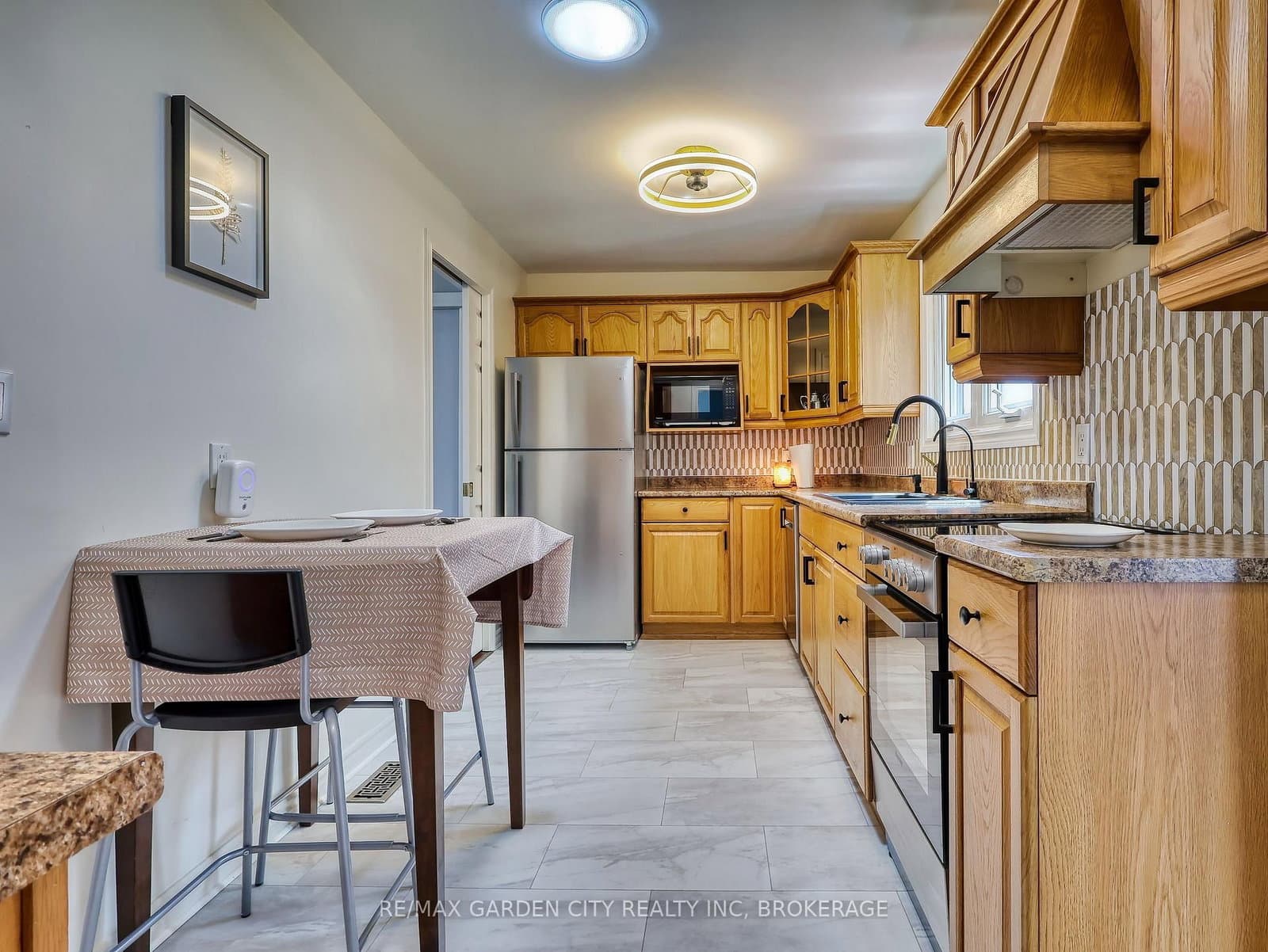 84 LINCOLN AVE in St. Catharines - Property View