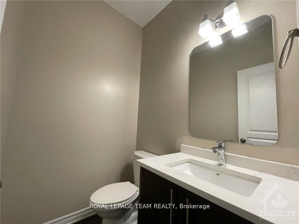 1189 TISCHART CRES in Ottawa