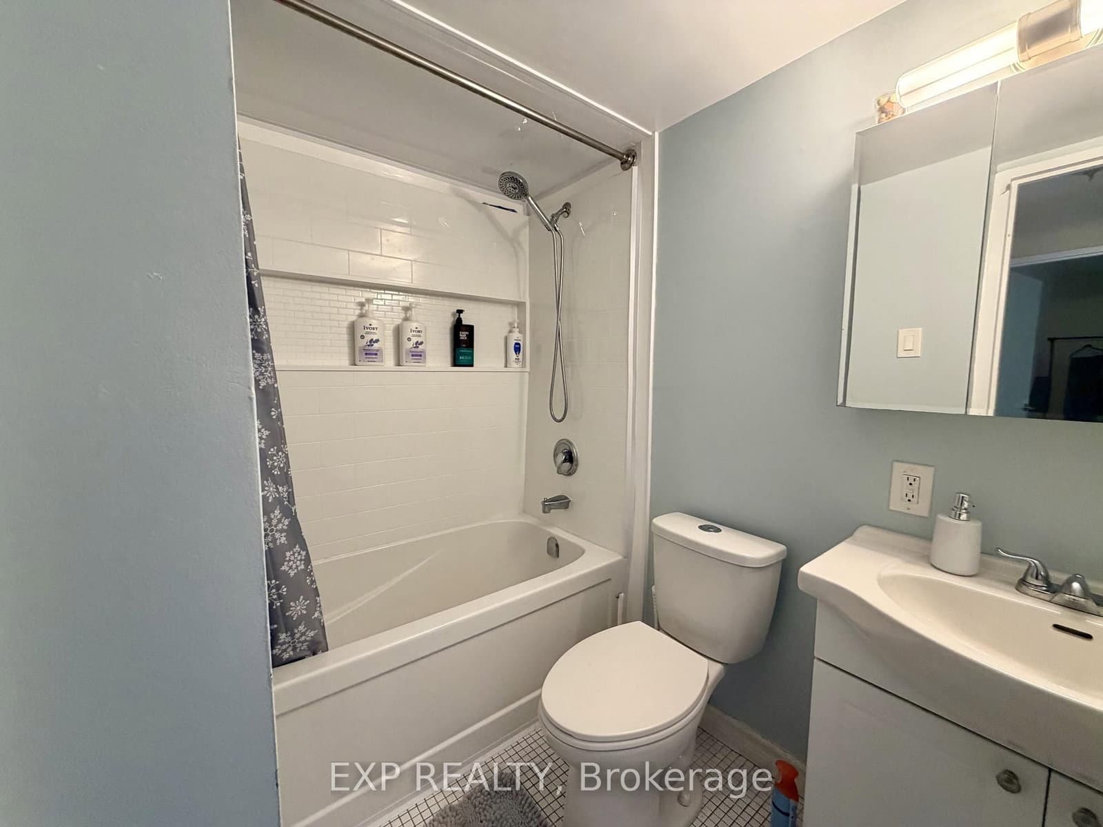 158A MCARTHUR AVE in Ottawa - Property View