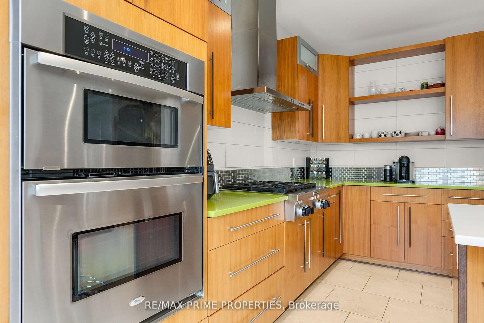 72 BRANTHAVEN ST in Ottawa