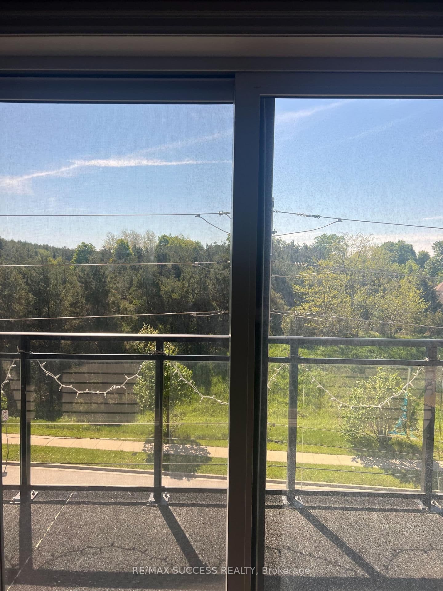 35 KINGSBURY SQUARE in Guelph - Property View