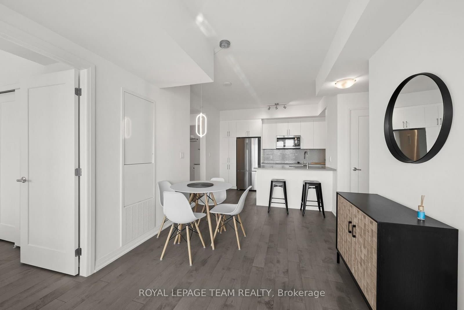 805 CARLING AVE in Ottawa