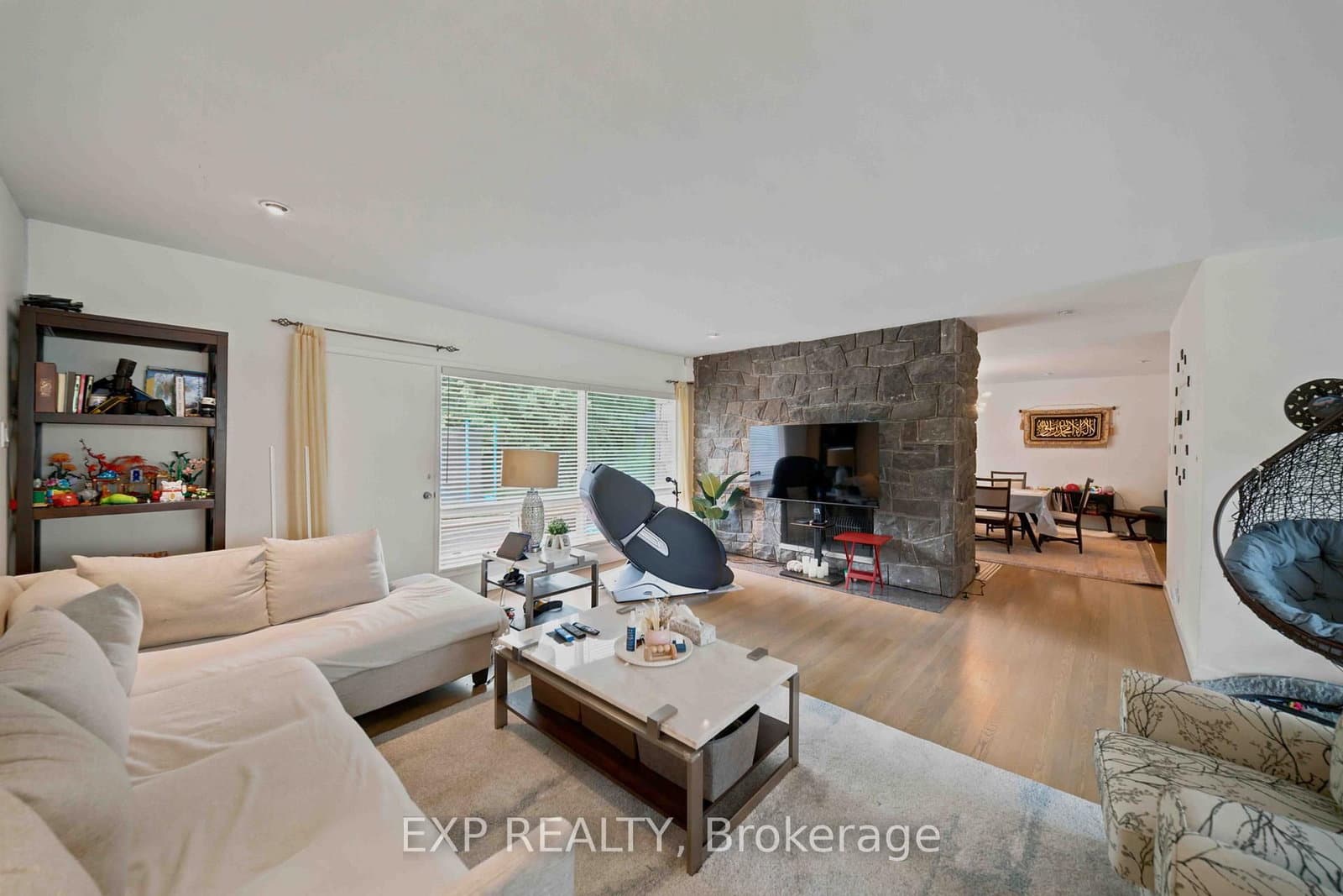 304 ROGER RD in Ottawa - Property View