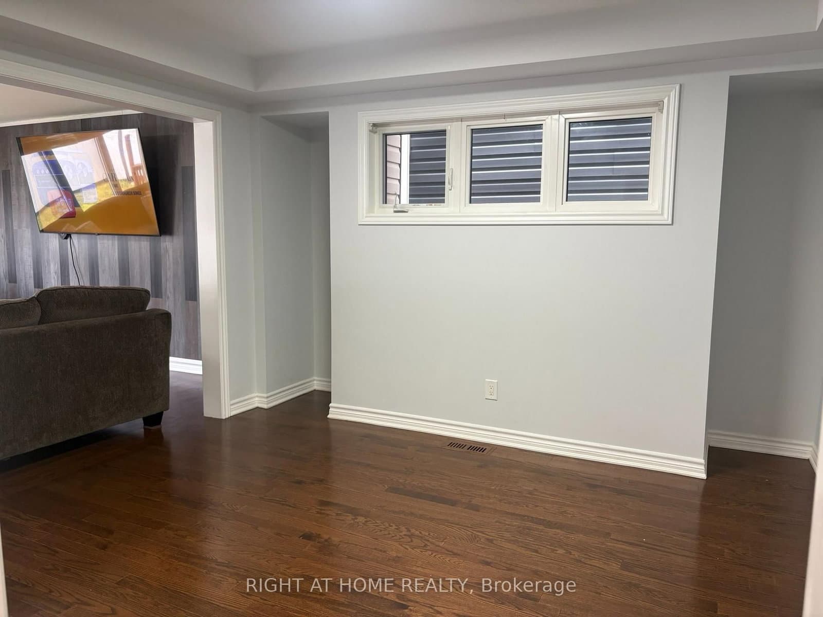 333 ROUNCEY RD in Ottawa