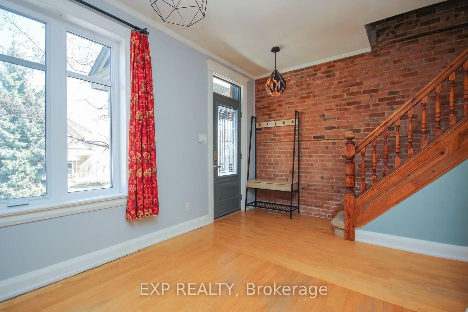 114 SWEETLAND AVE in Ottawa - Property View