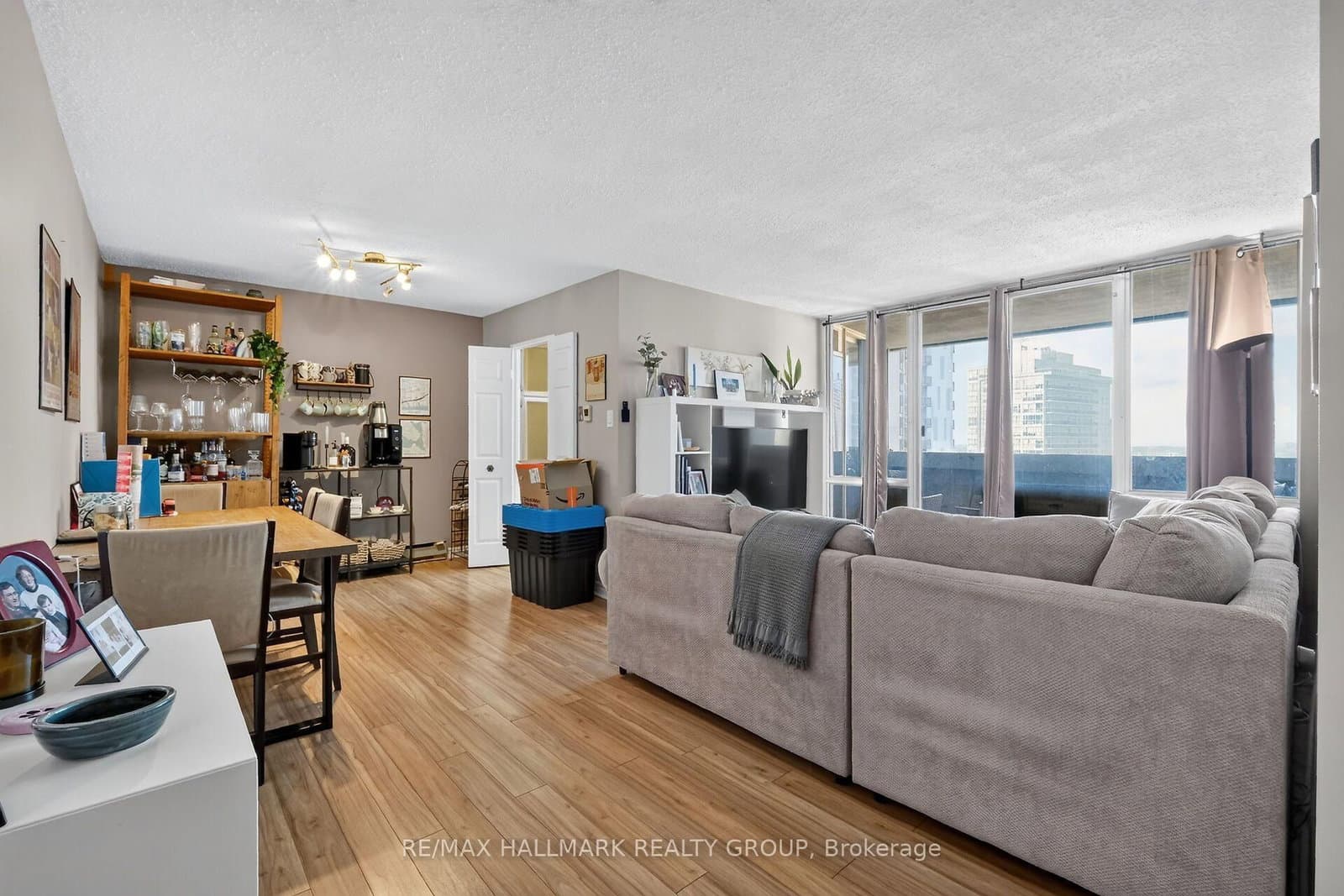 530 LAURIER AVE in Ottawa - Property View