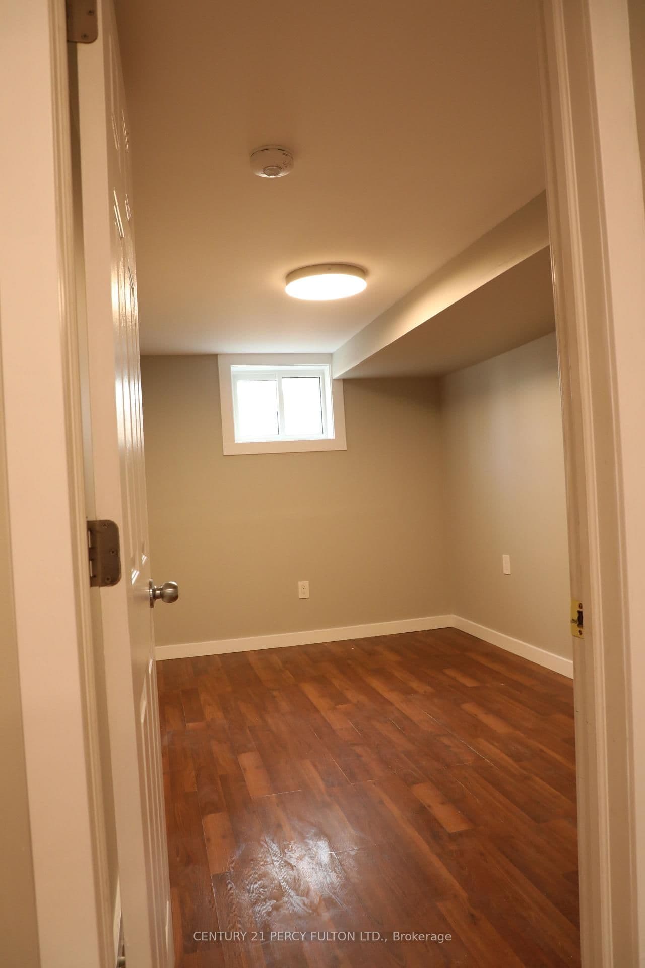 24 FLOWER ST in St. Catharines