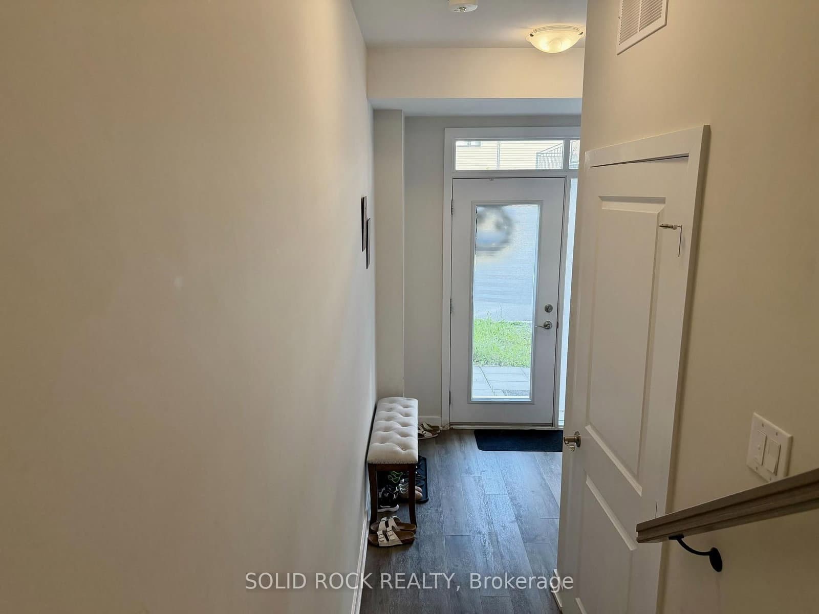 215 TUSSOCK PRIVATE in Ottawa - Property View