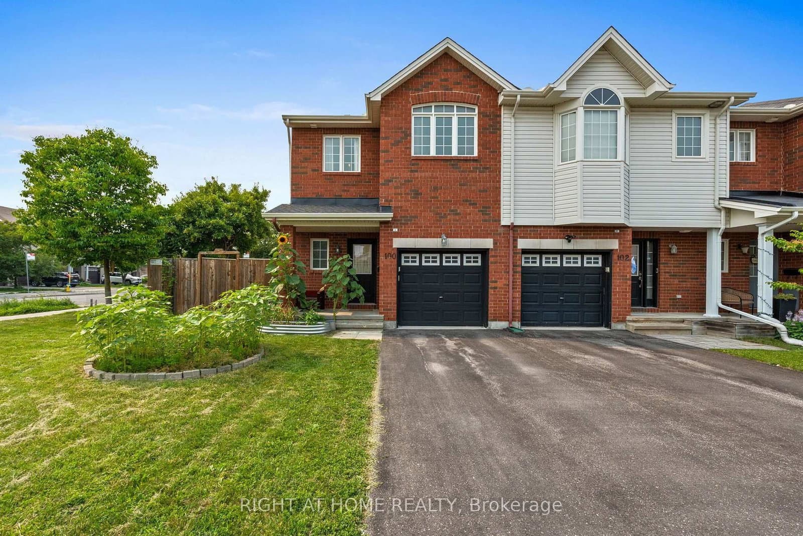 100 LOKOYA ST in Ottawa