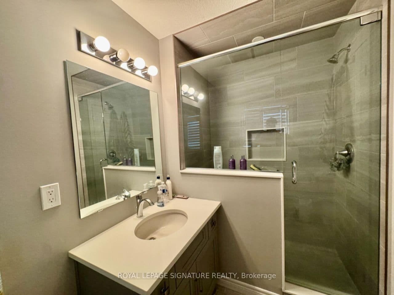 6 LEE ST in Guelph