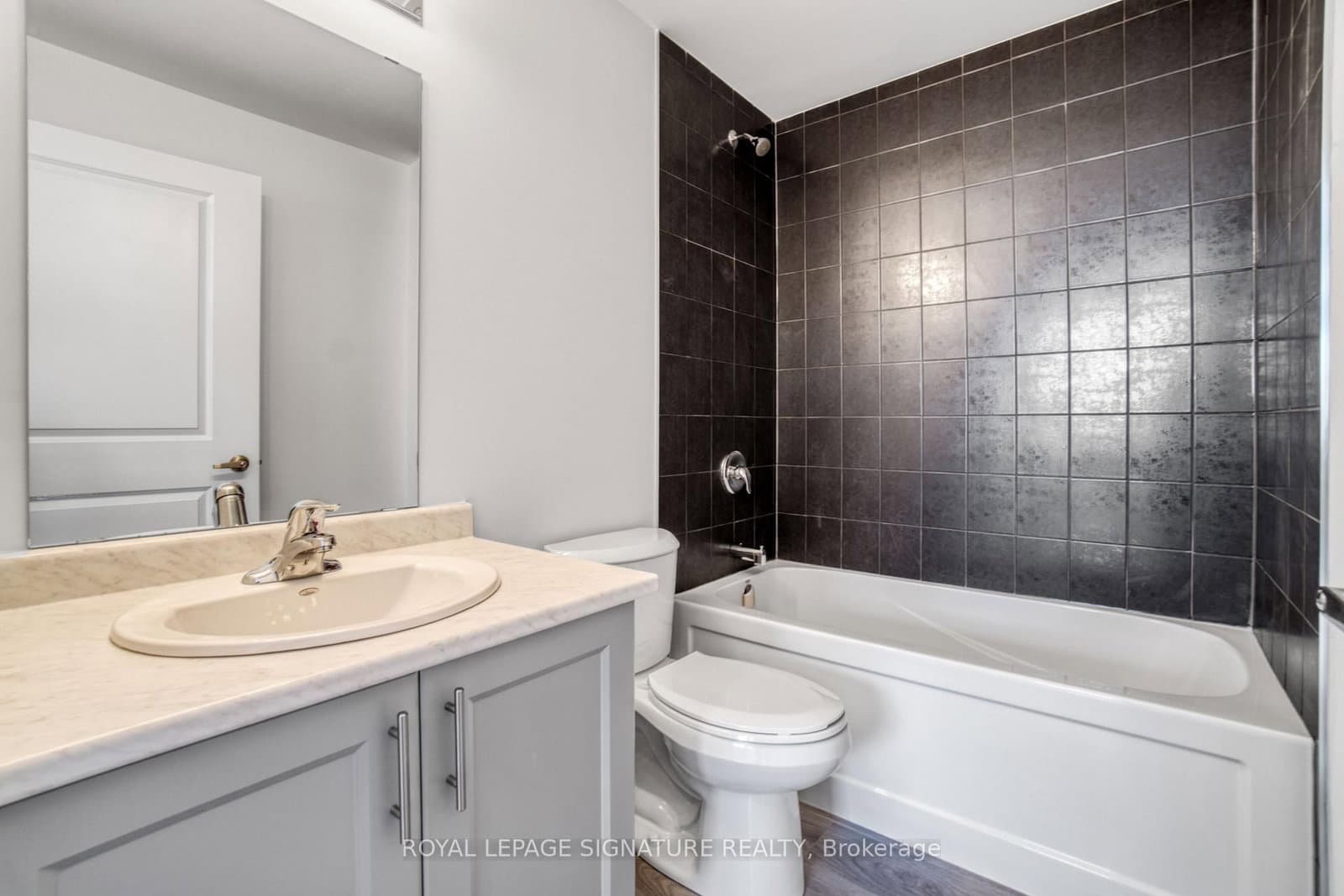 10 MALLARD in Hamilton - Property View