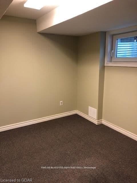 302 W COLLEGE AVE in Guelph