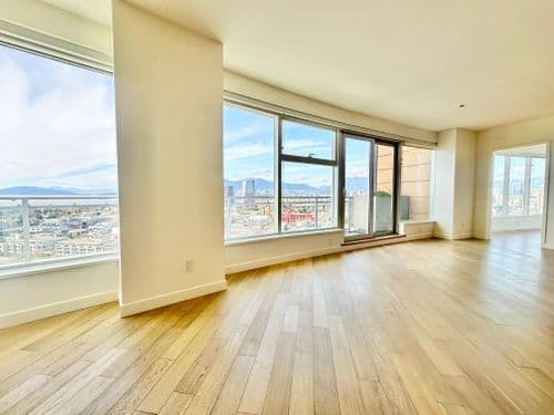 1565 W 6TH AVE in Vancouver - Property View
