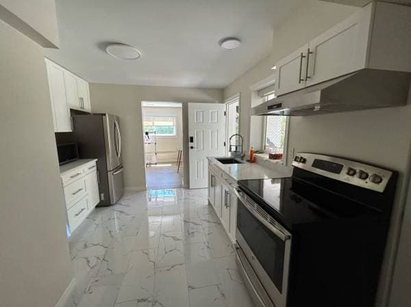 1155 HABGOOD ST in White Rock
