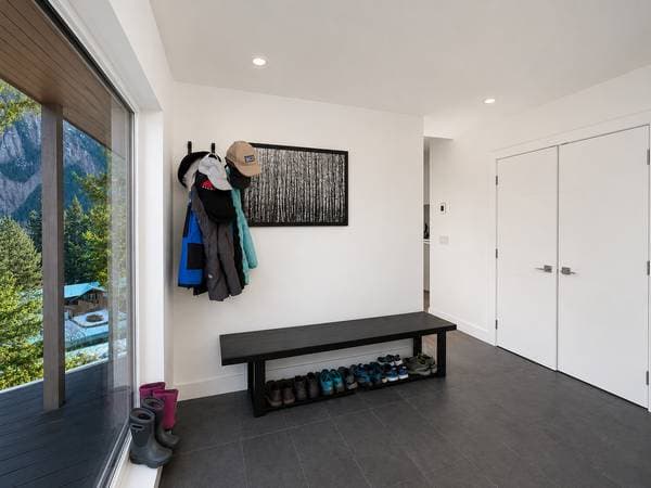 [HIDDEN ADDRESS] - 07015 in Squamish