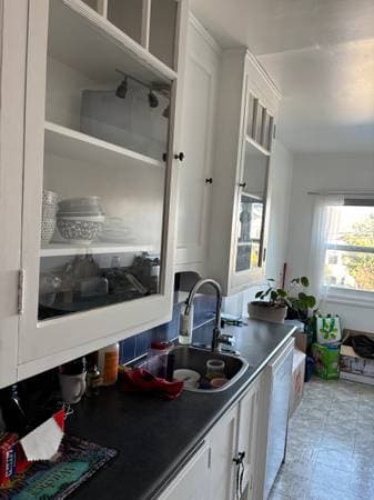1297 WALNUT ST in Victoria - Property View