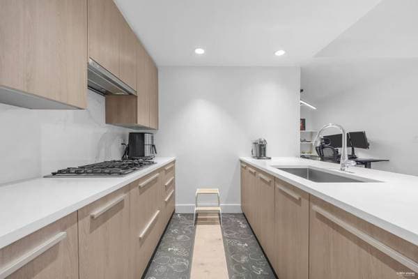 [HIDDEN ADDRESS] - 15412 in North Vancouver - Property View