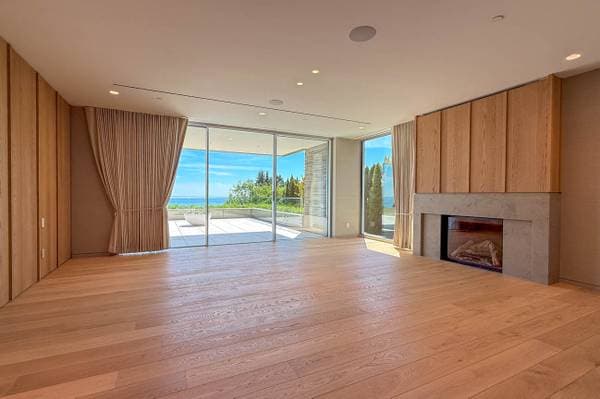 2390 WESTHILL DR in West Vancouver - Property View