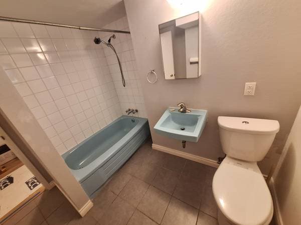 [HIDDEN ADDRESS] - 02459 in Esquimalt