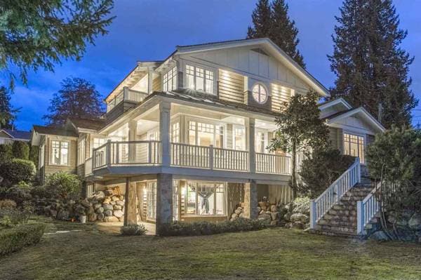 1785 FULTON AVE in West Vancouver - Property View
