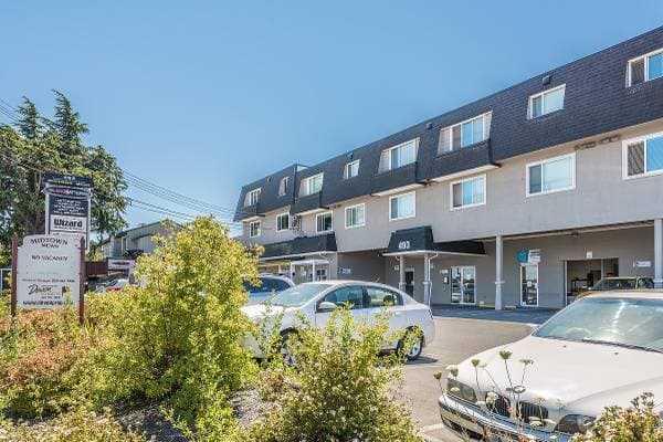 493 E BURNSIDE RD in Victoria - Property View