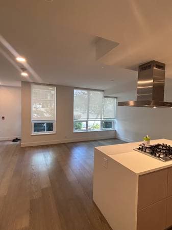 [HIDDEN ADDRESS] - 10106 in North Vancouver - Property View