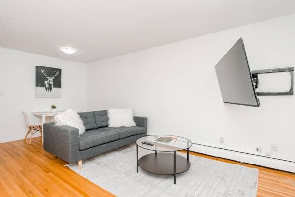 [HIDDEN ADDRESS] - 06930 in Vancouver - Property View