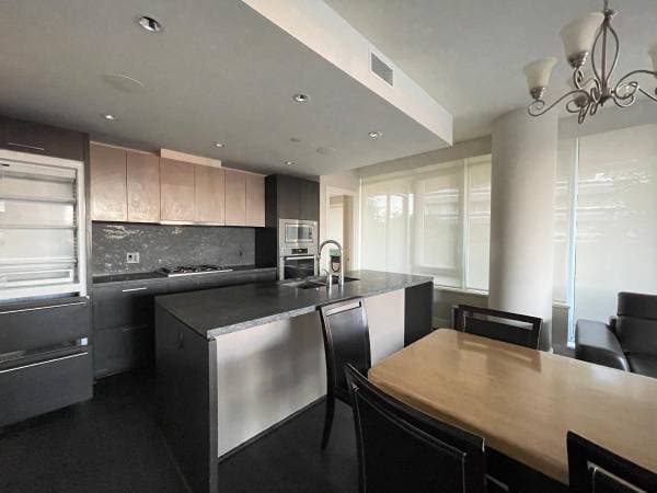 888 ARTHUR ERICKSON PL in West Vancouver - Property View