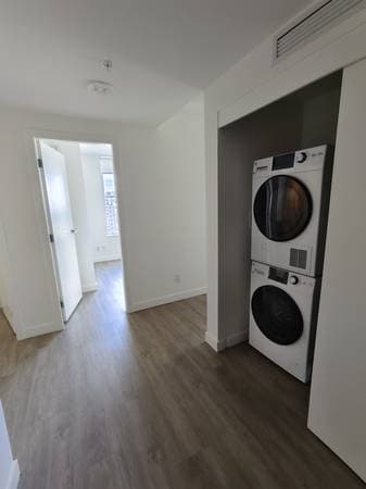 845 JOHNSON ST in Victoria